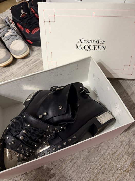 ghete Alexander McQueen Metal toe & studded leather combat