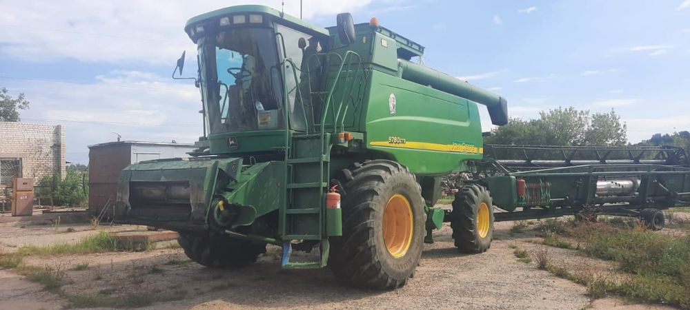 Продам комбайн Джон дир 9780sтс