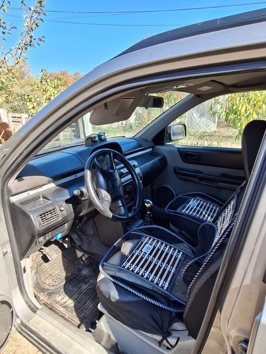 Vând sau dezmembrez Nissan X-Trail 2002