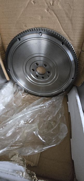 Нов едномасов маховик 228мм