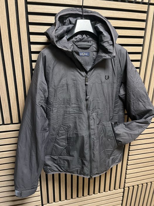 Fred Perry : Яке размер  М / Оригинал