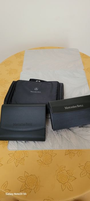 Jeantă și huse Mercedes Benz