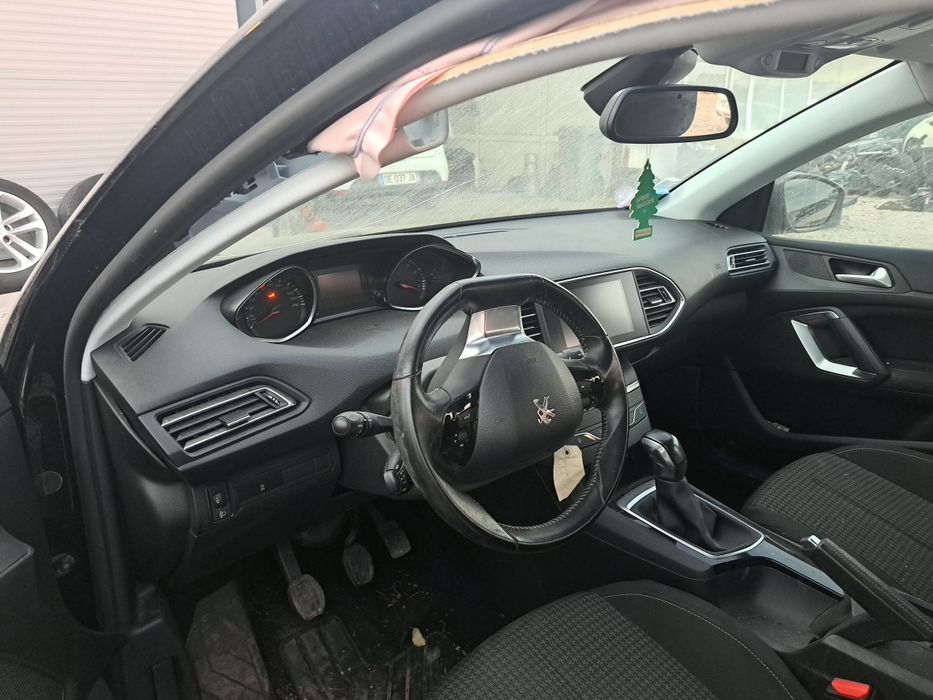 Peugeot 308 1.2 i PURETECH на части