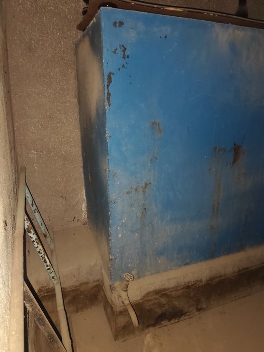 Ёмкост 2 тн 219 $ га  срочно сотилади Российский металдан ясал