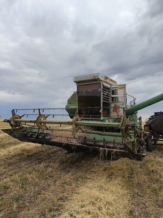 Продам комбайын Енисей