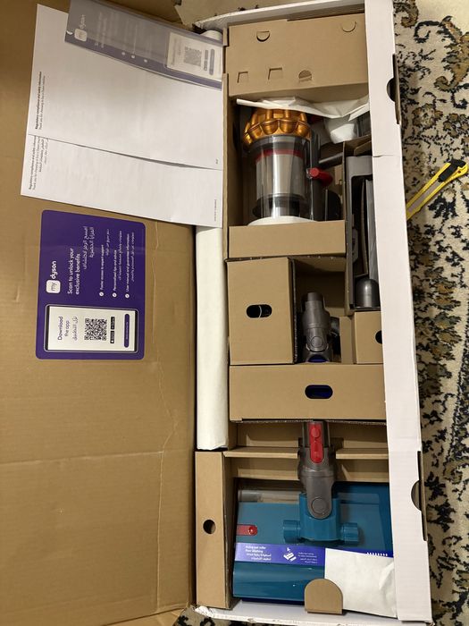 Продам пылесос Dyson V15s detect submarine