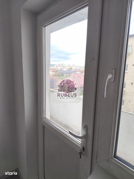 Apartament 4 camere, 77 mp, 2 balcoane, etaj 3 – Topolniței