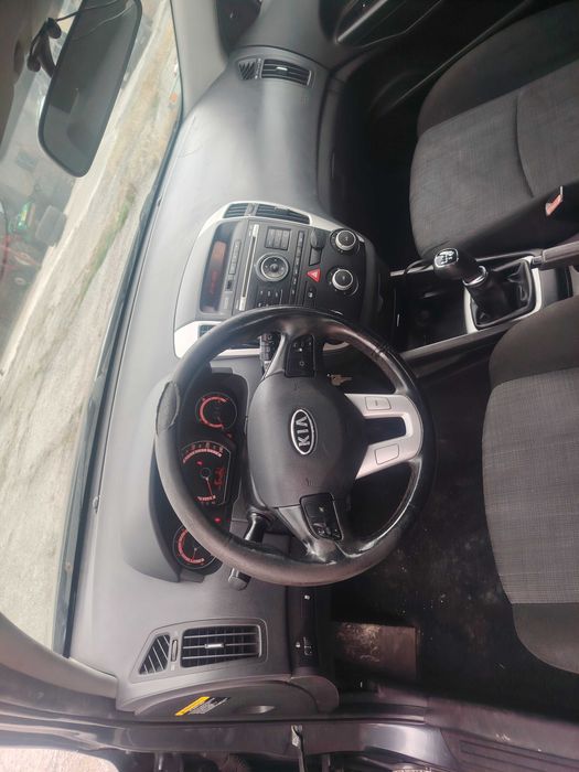 Kia Ceed 1.6CRDI, Кия  Сиид на части!
Юни 2010