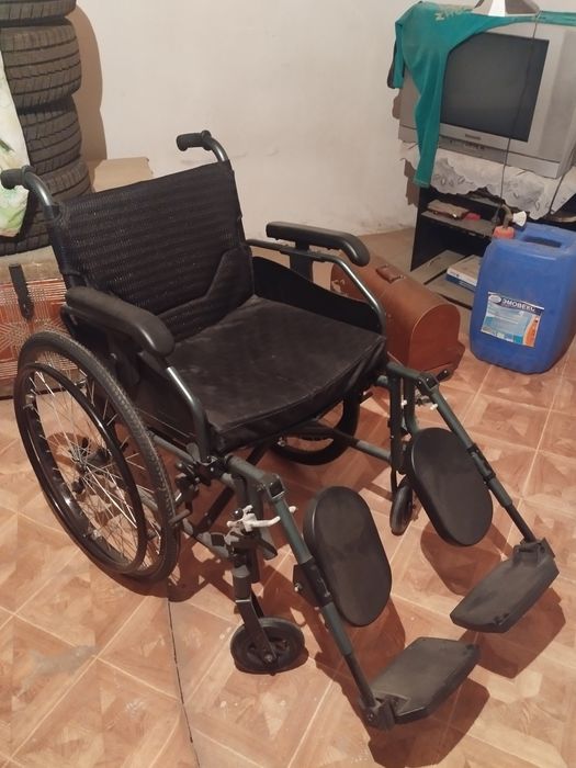 Инвалидная коляска