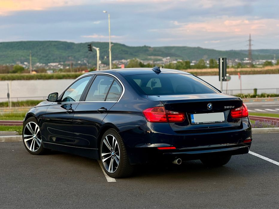 # BMW Seria 3/ F30/ 2015/ Interior alb/ Navi mare NBT/ Km Reali / Fara Daune /