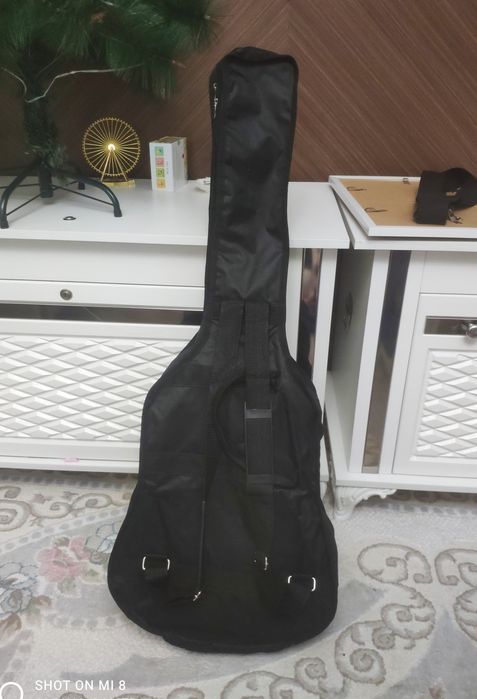 Акустическая гитара Levinson в идеальном состояний