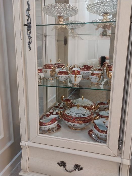 Комод+витрина 180 тыс