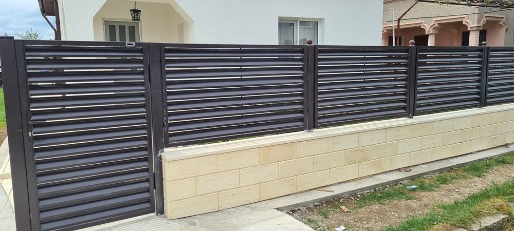Porți jaluzea , tablă decupată , balustradă inox