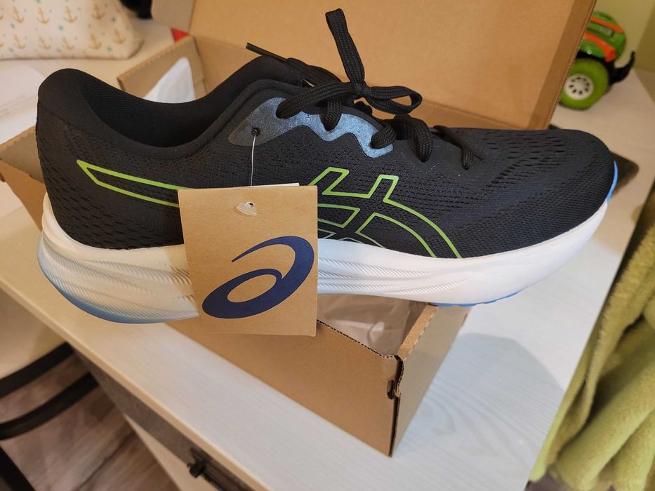 Asics 41.5  - Нови мъжки маратонки