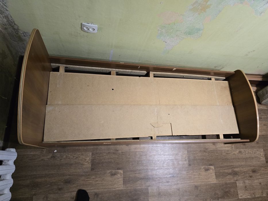 Кровать односпальная