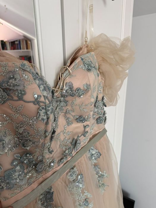 Vand rochie de seara