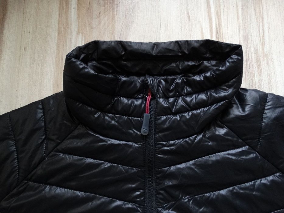 Salewa женско есенно подплатено олекотено яке размер L