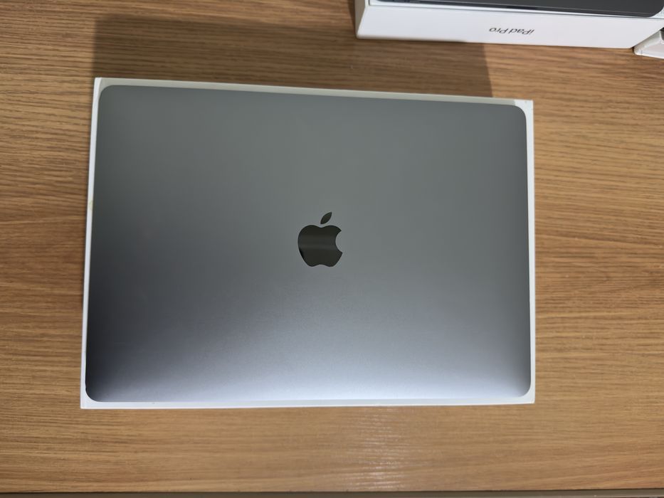 MacBook Air 2020 yomkost 85%