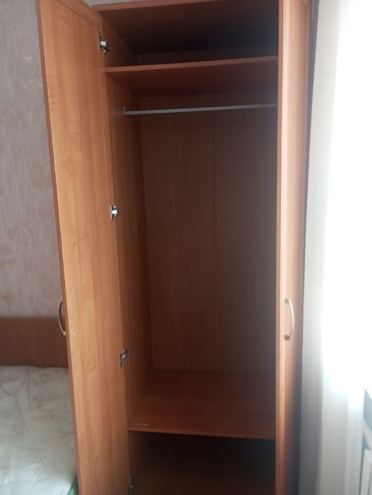 Продам спальный гарнитур