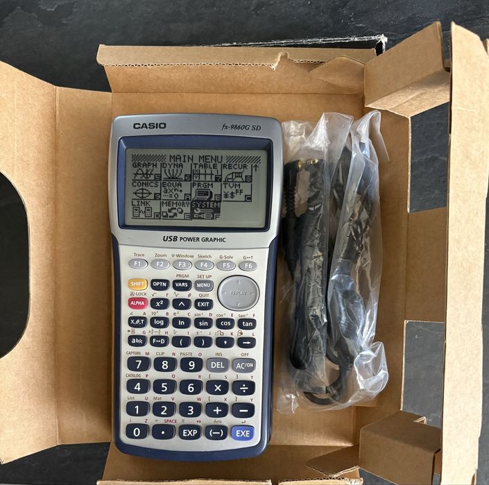 Графичен калкулатор CASIO FX 9860 G SD