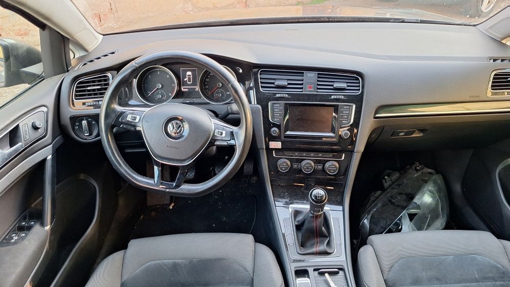 VW Golf 7 1.6TDI 105кс на части