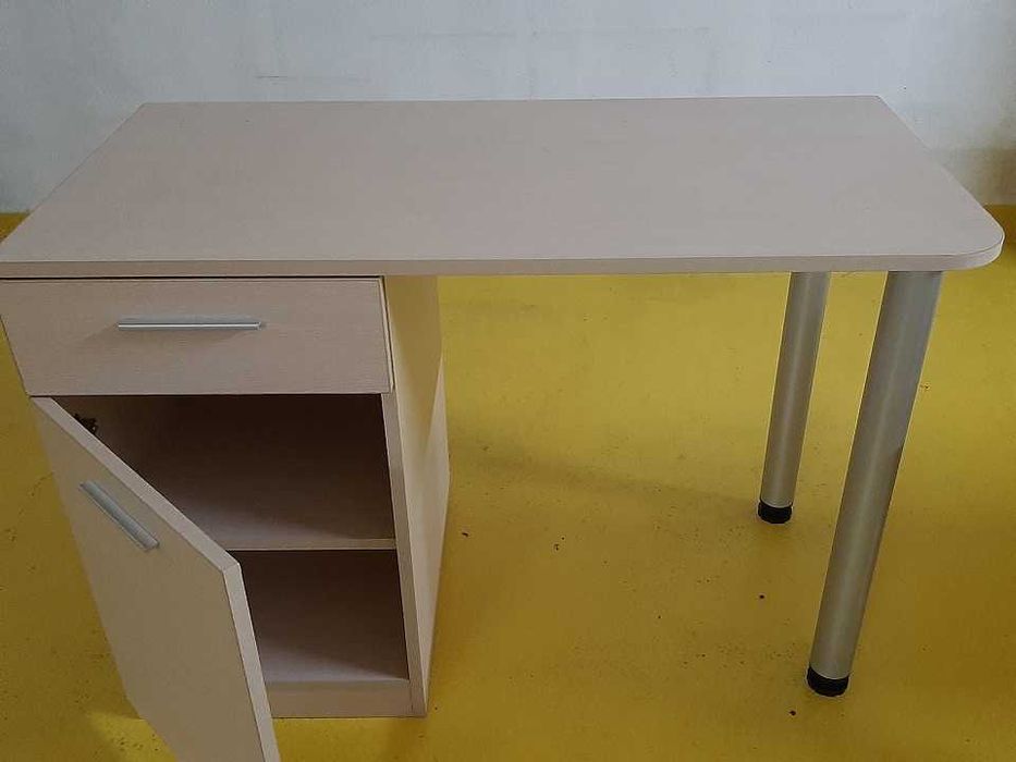 Работно / ученическо бюро