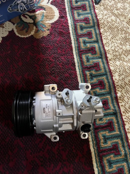 Продается компрессор кондиционера тойота авенсис,королла.