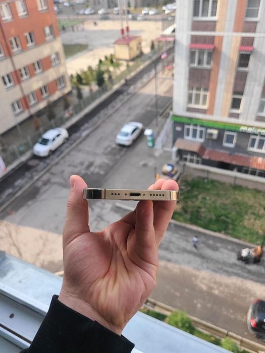 iphone 12 pro. 128gb.