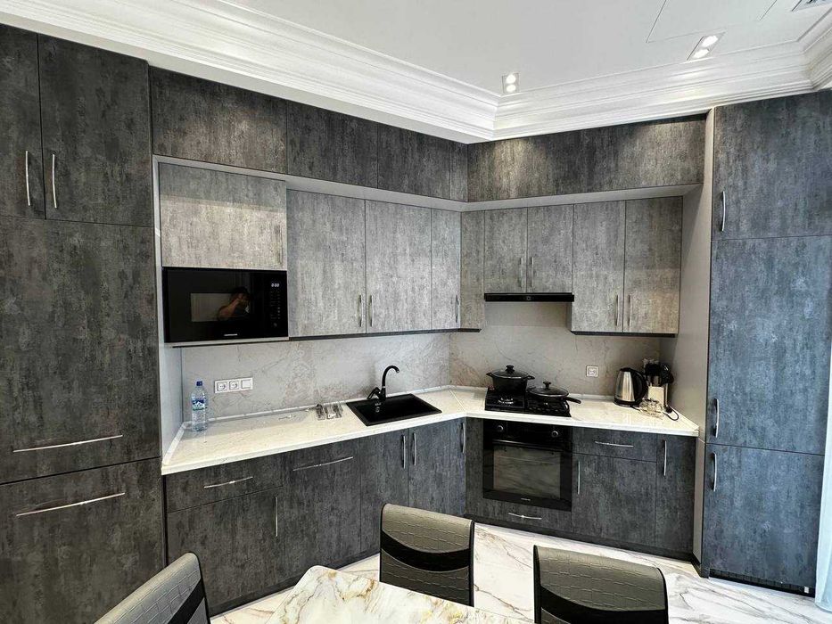 Срочно шикарную сдам 3-х комнатную квартиру в ЖК TIARA!