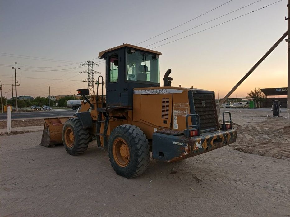 Фронтал погрузчик LW300KN (2014 йил)