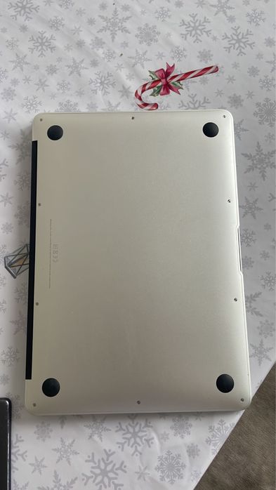 В продаже макбук эйр