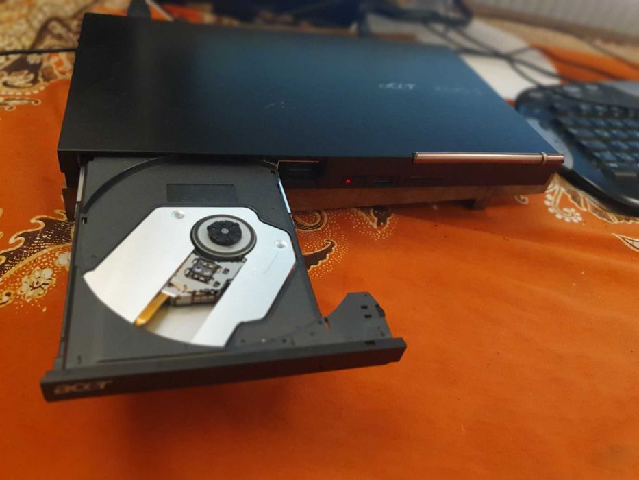 Acer REVO 100 RL100 Nettop Blu ray disc player computer muzica
