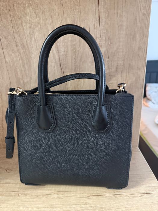 Vând geantă piele Michael Kors