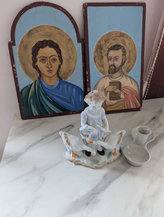 Icoană veche pictată manual pe lemn–piesă vintage autentică, cu suflet