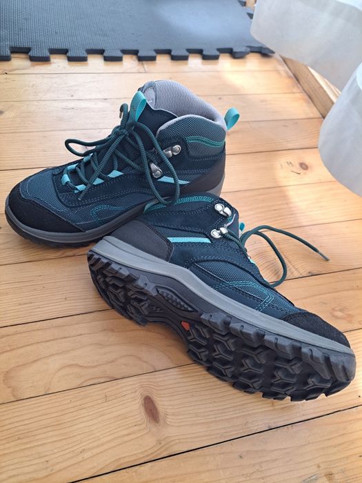 Турестически обувки