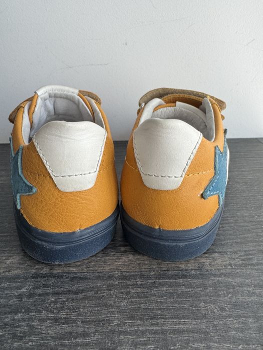 Adidasi piele nr. 25