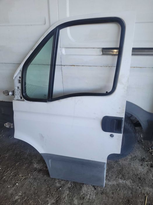 Vând uși Iveco daily ,cupa incarcator prindere euro