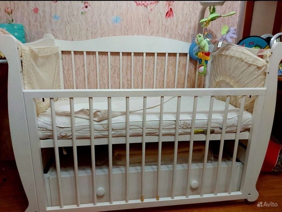 Детская кроватка