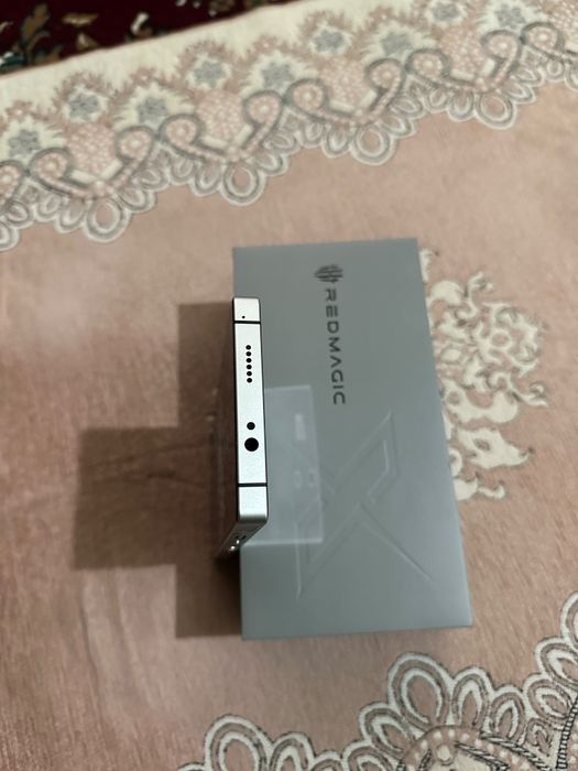 ZTE Nubia Red Magic 10 pro 16/512 white