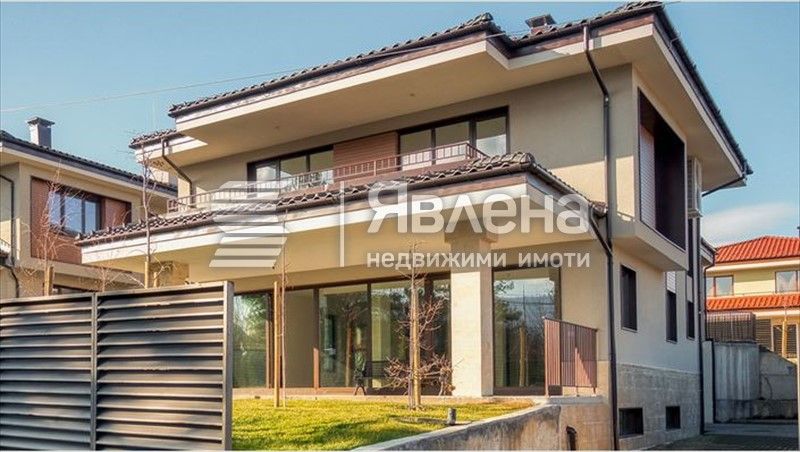 Продава се Къща в Банкя - 428 кв.м за 1398 €/кв.м - Снимка #1