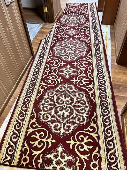 Продам ковёр для прихожего