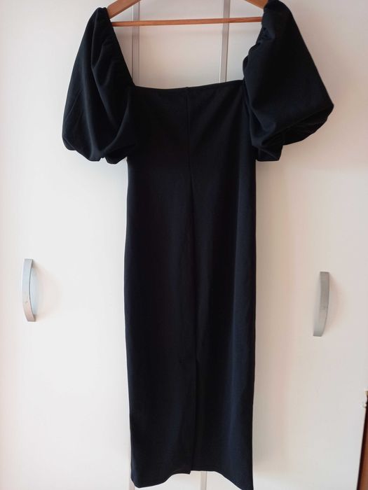 Малка черна рокля