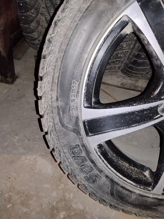 Продам шип.резину.без дисков.sava eskimo