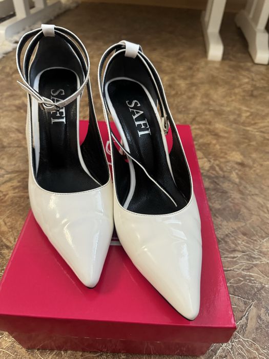 Туфли белые женские