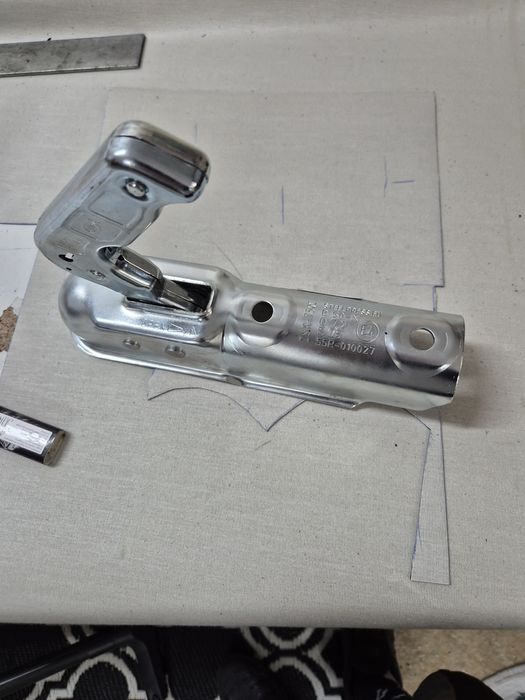 Лапа за ремарке..