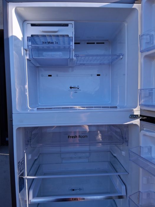 Frigider Samsung, 385 l, Clasa A+, Full No Frost, H 178 cm, Argintiu, (cod RT38FDAADSP) posibilitate  transport, manipulare

 4.03