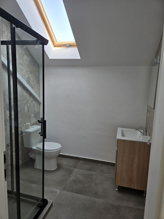 PROPRIETAR! Vand parte duplex complect mobilat