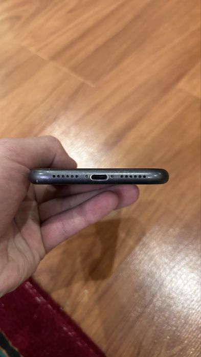 Iphone 11/128gb и apple whatch 7 series