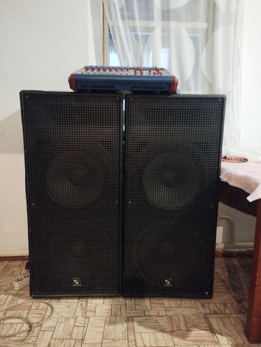 Продам колонки с пультом