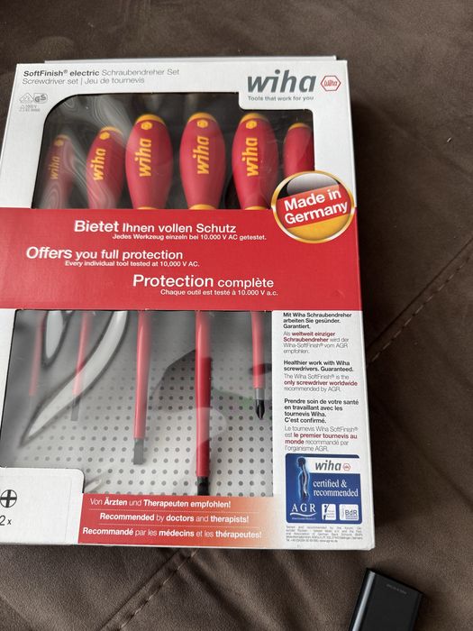 Surubelnite pentru electrician profesionale Wiha